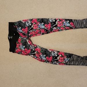 Women's LA gear floral leggings